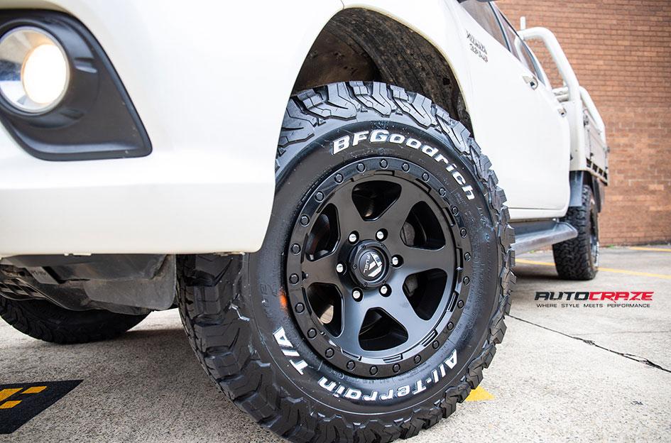 TOYOTA HILUX N80 4WD RIPPER MATTE BLACK
